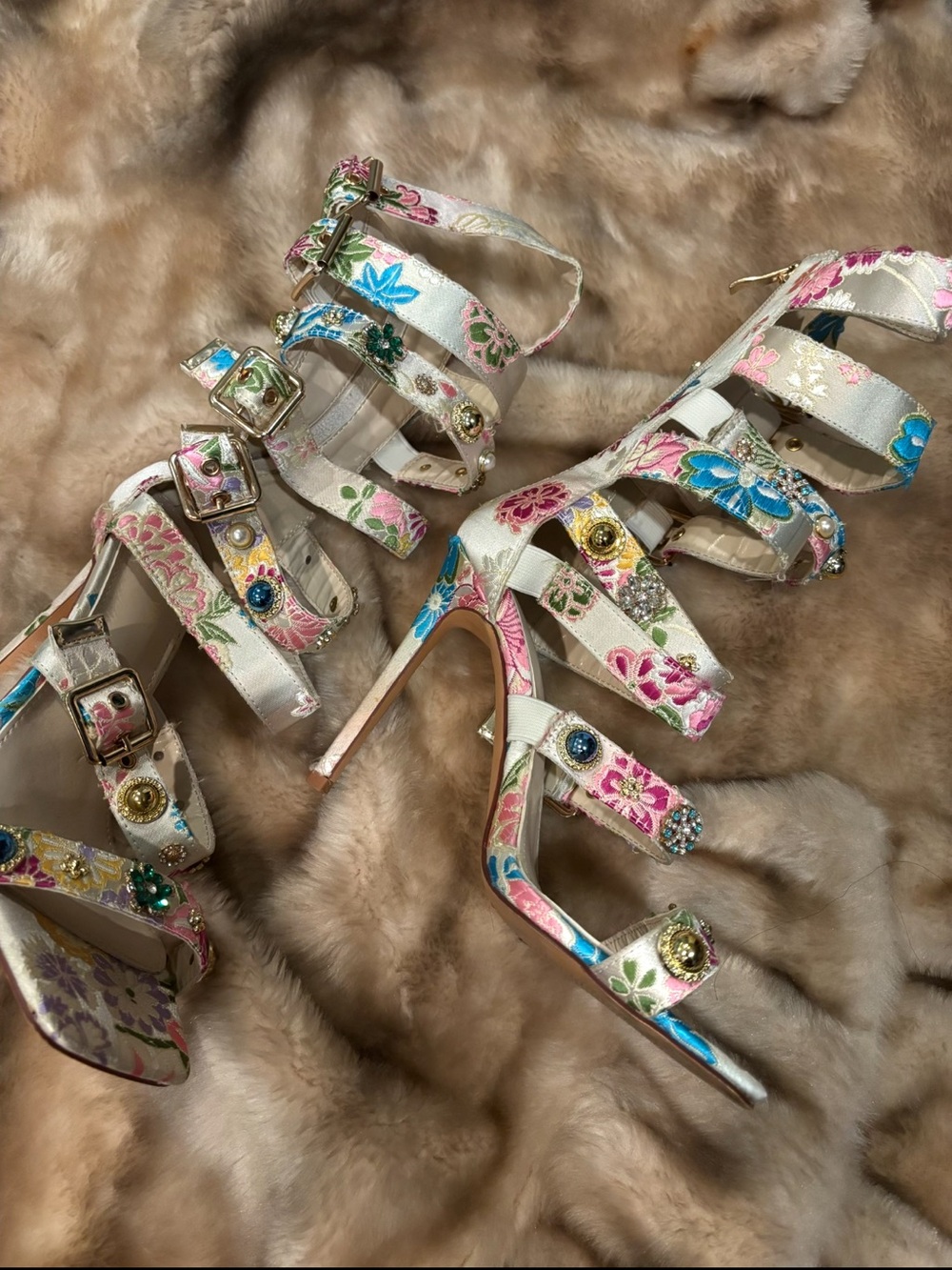 Floral Embellished Strappy High Heel Sandals - Cream